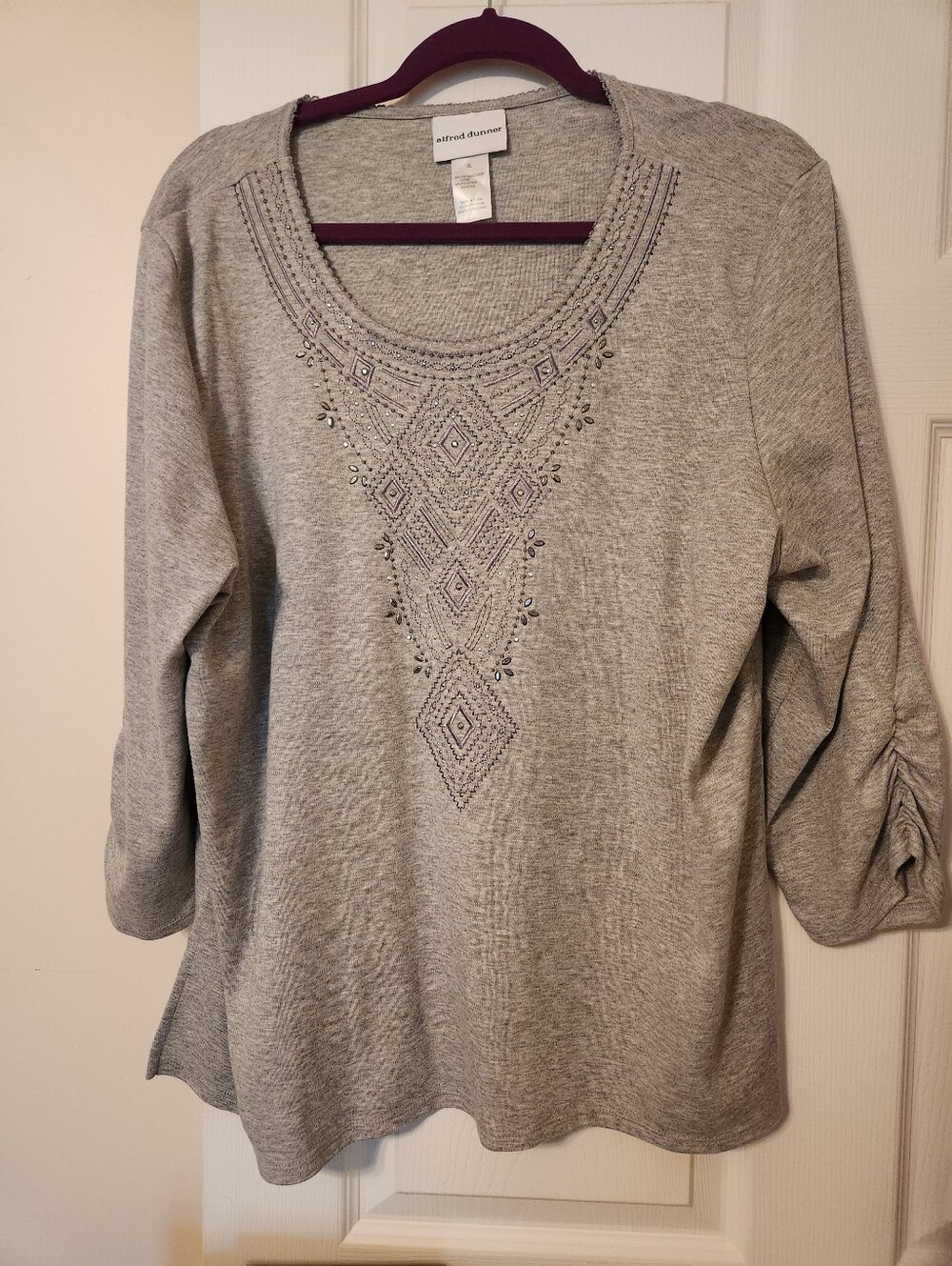 alfred dunner Gray Embellished Scoop Neck Top, sz XL